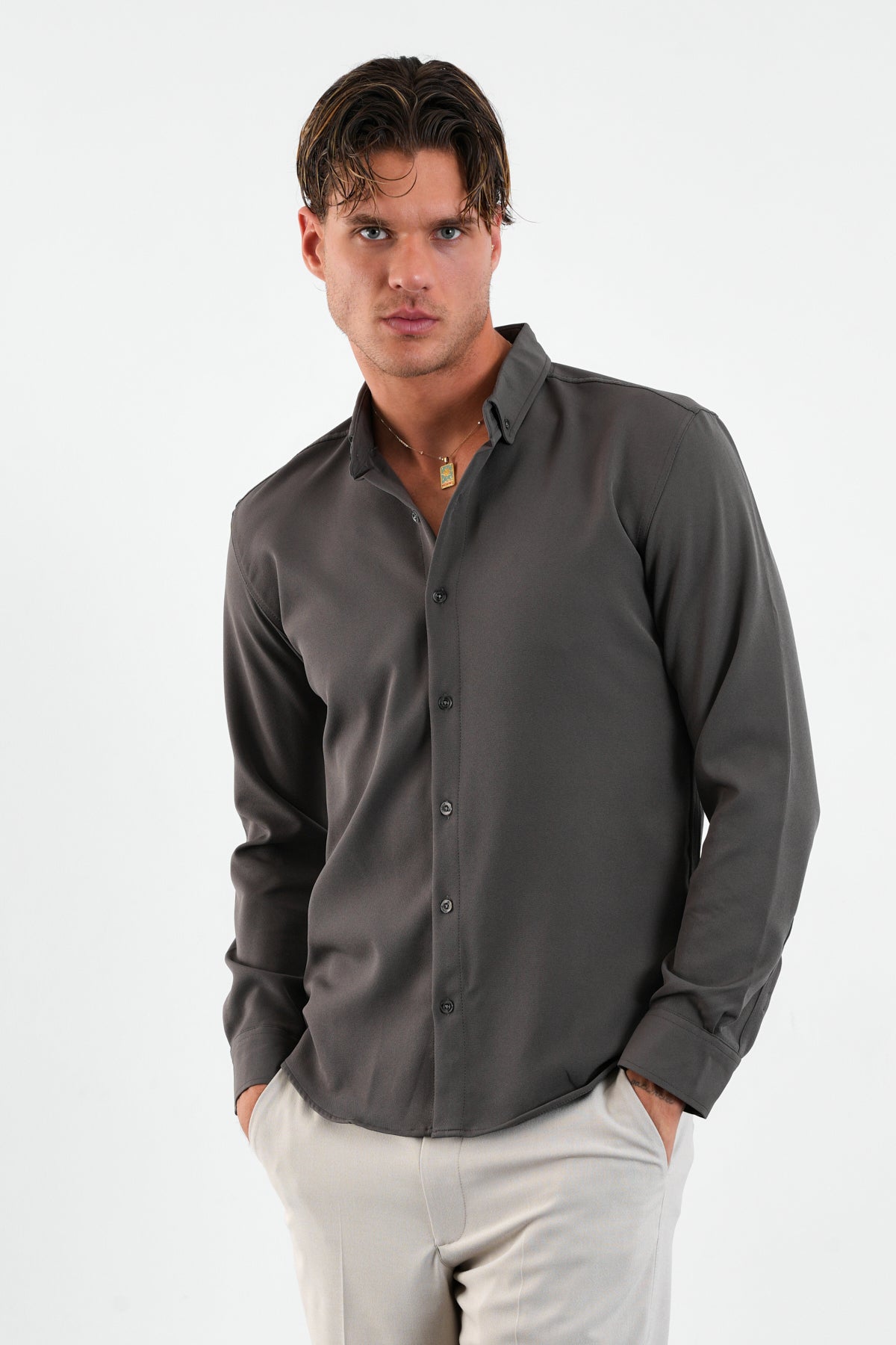 Flex Slim Fit Yumuşak Teri Emen Kolay Ütü Nefes Alan Erkek Gömlek Füme